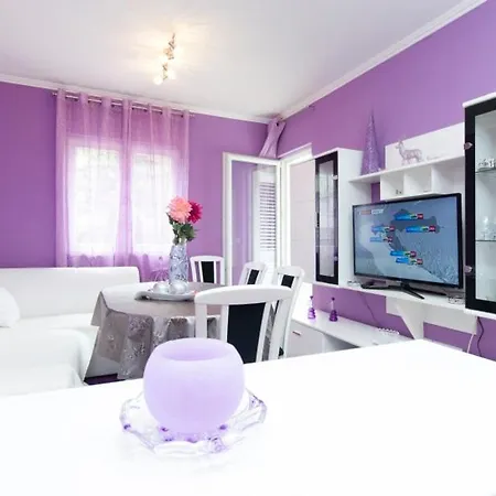 New Lily Apartment